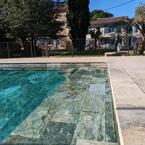  Apartment Mas De La Roule, 4 Studios, Piscine Chauffee, Spa, Parc 2 Ha, Pont D'avignon A Pied France