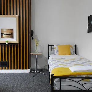  Apartment Your Away From Home. United Kingdom